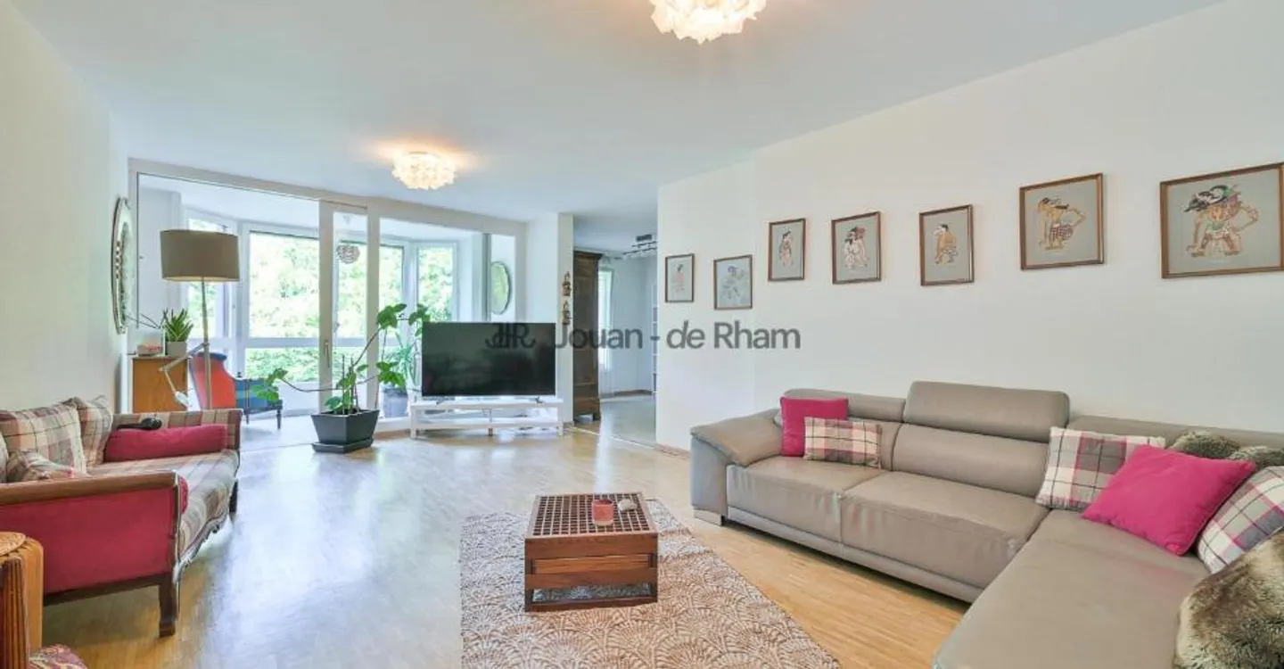 Versoix | Schönes Familienapartment in der Nähe von Verkehrsanbindungen - Foto 1 von 10