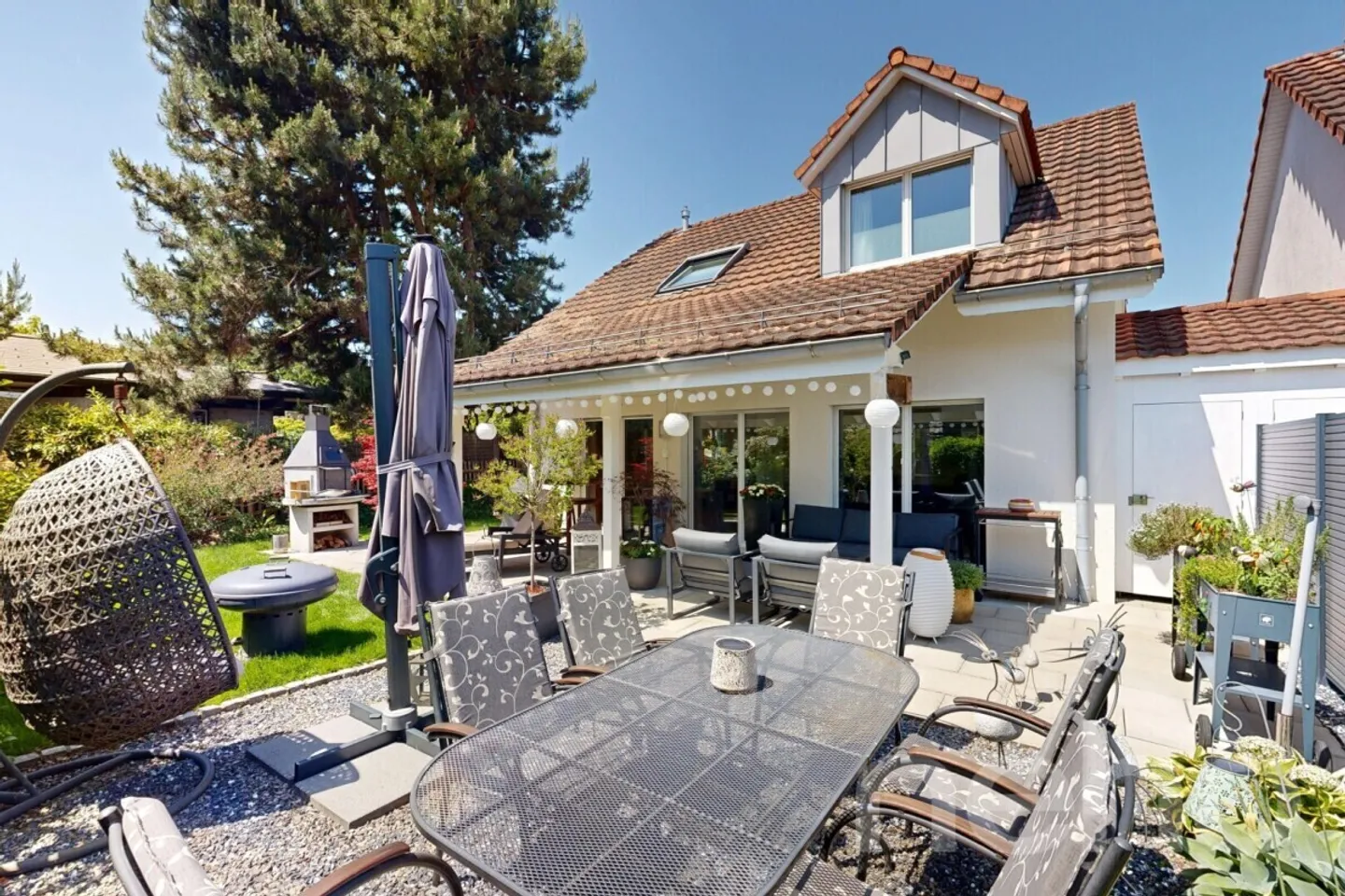 Casa unifamiliare adatta alle famiglie con giardino soleggiato - Foto 10 di 12