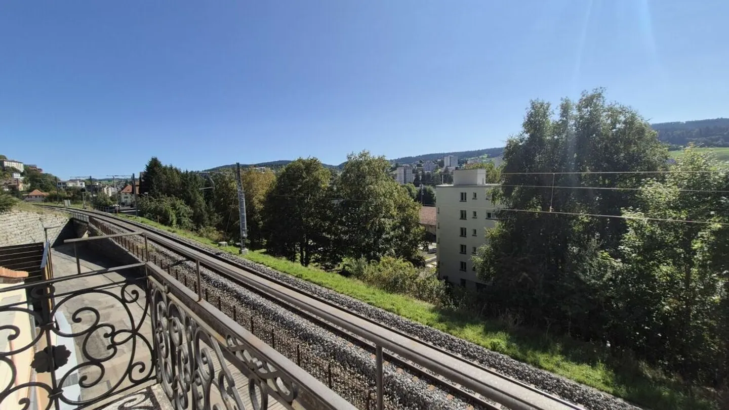 Magnifico appartamento di 4,5 stanze vicino alla natura a Le Locle - Foto 15 di 16