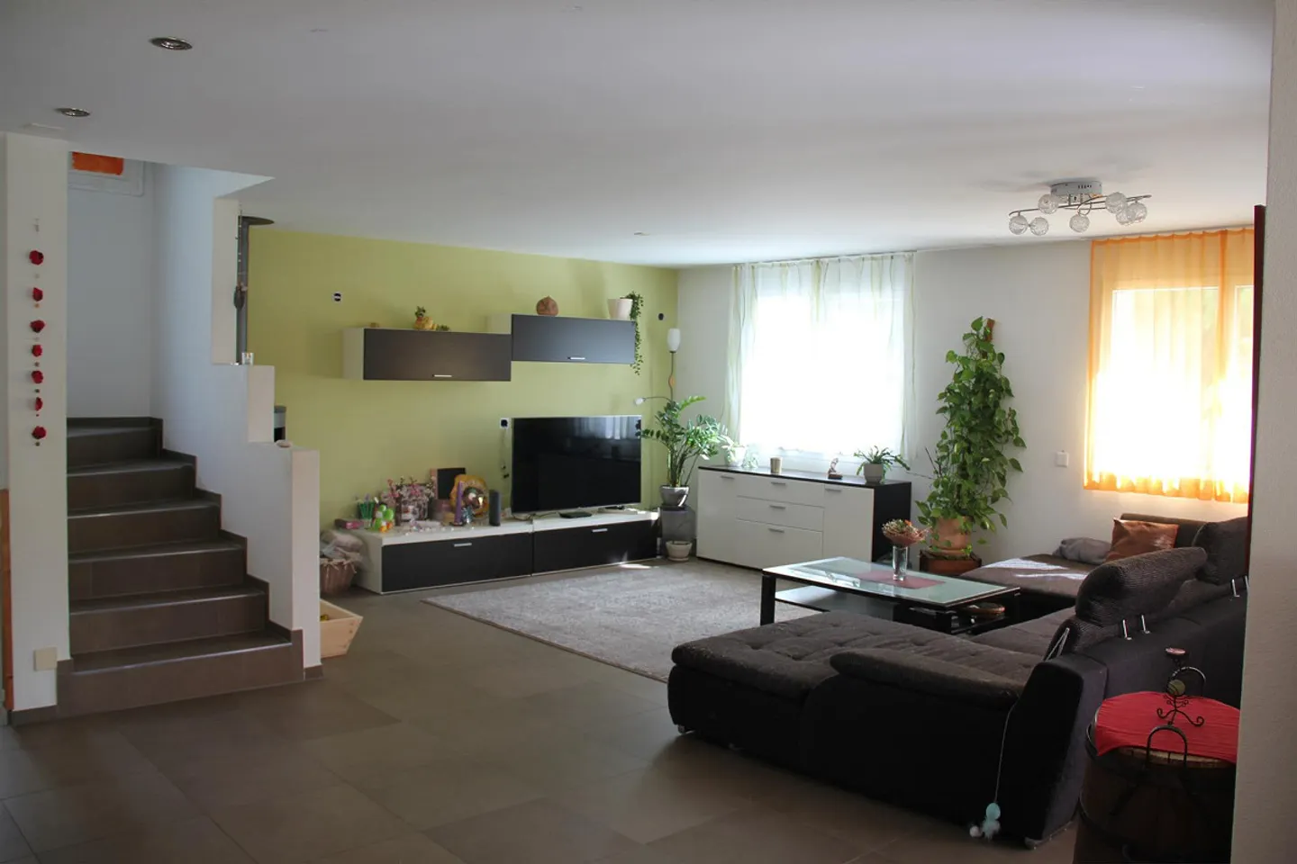 Maison individuelle de 5 1/2 pièces avec bureau et atelier supplémentaires - Photo 6 sur 12
