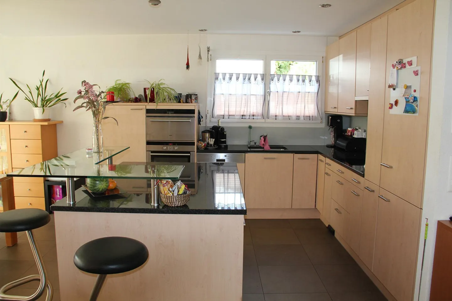 Maison individuelle de 5 1/2 pièces avec bureau et atelier supplémentaires - Photo 9 sur 12