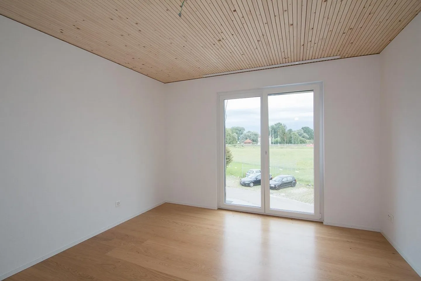 New modern and bright 3.5 room apartment with balcony - Photo 4 of 7