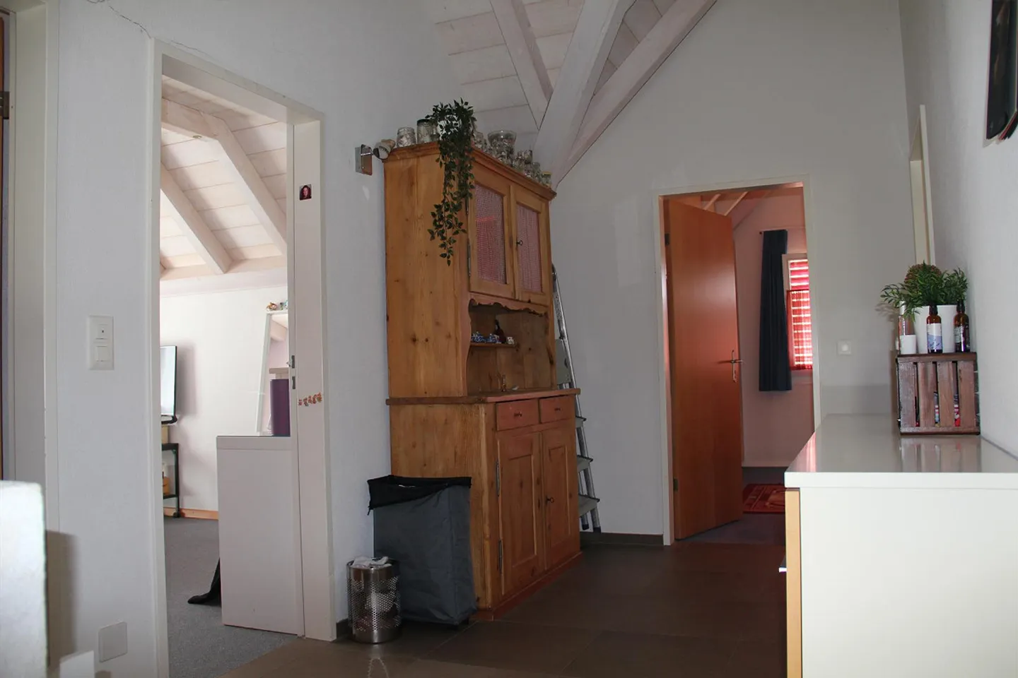 Maison individuelle de 5 1/2 pièces avec bureau et atelier supplémentaires - Photo 12 sur 12