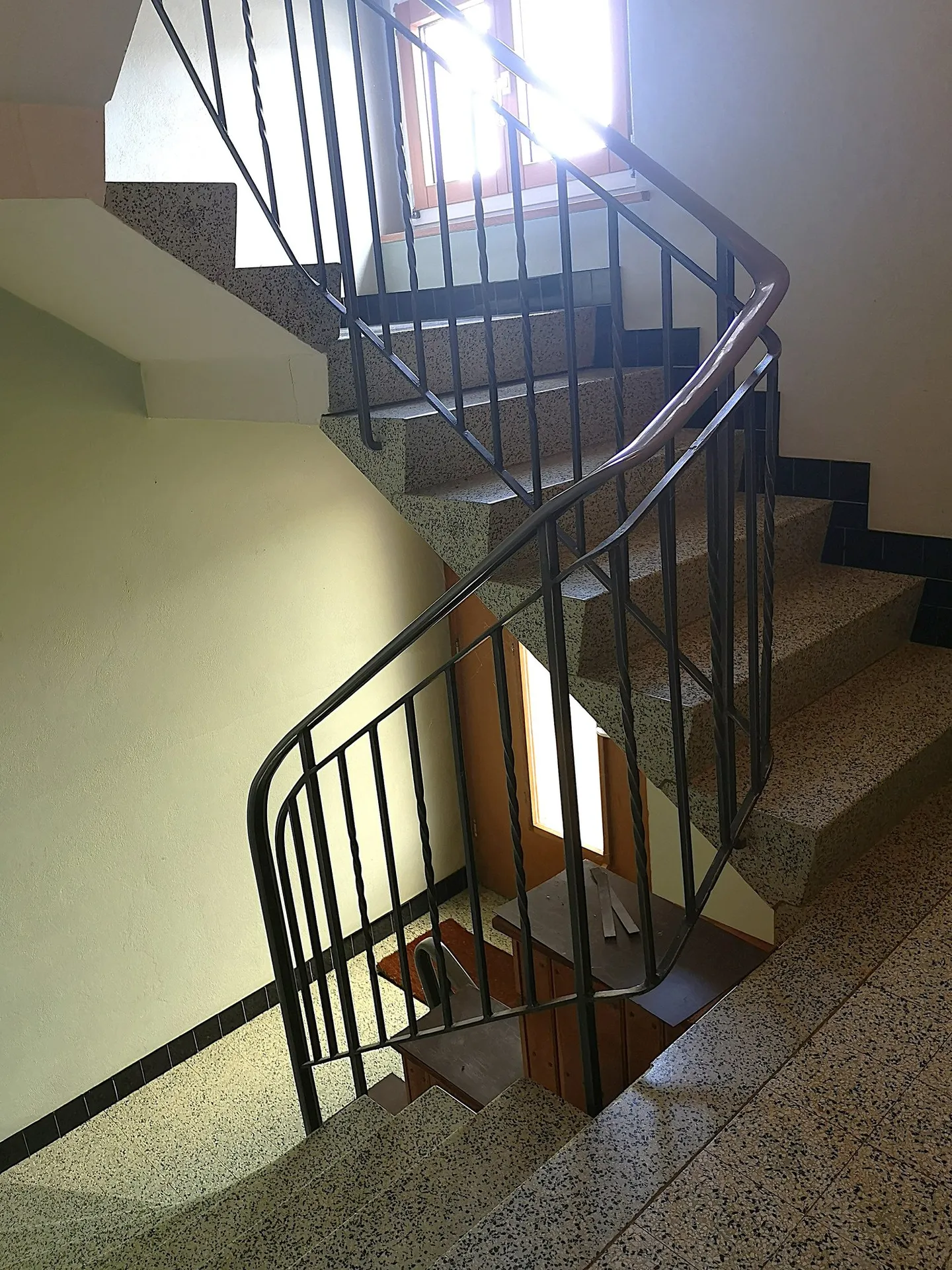 Two houses to renovate partly on a plot of 3253m2, with garage/workshop - Photo 14 of 45