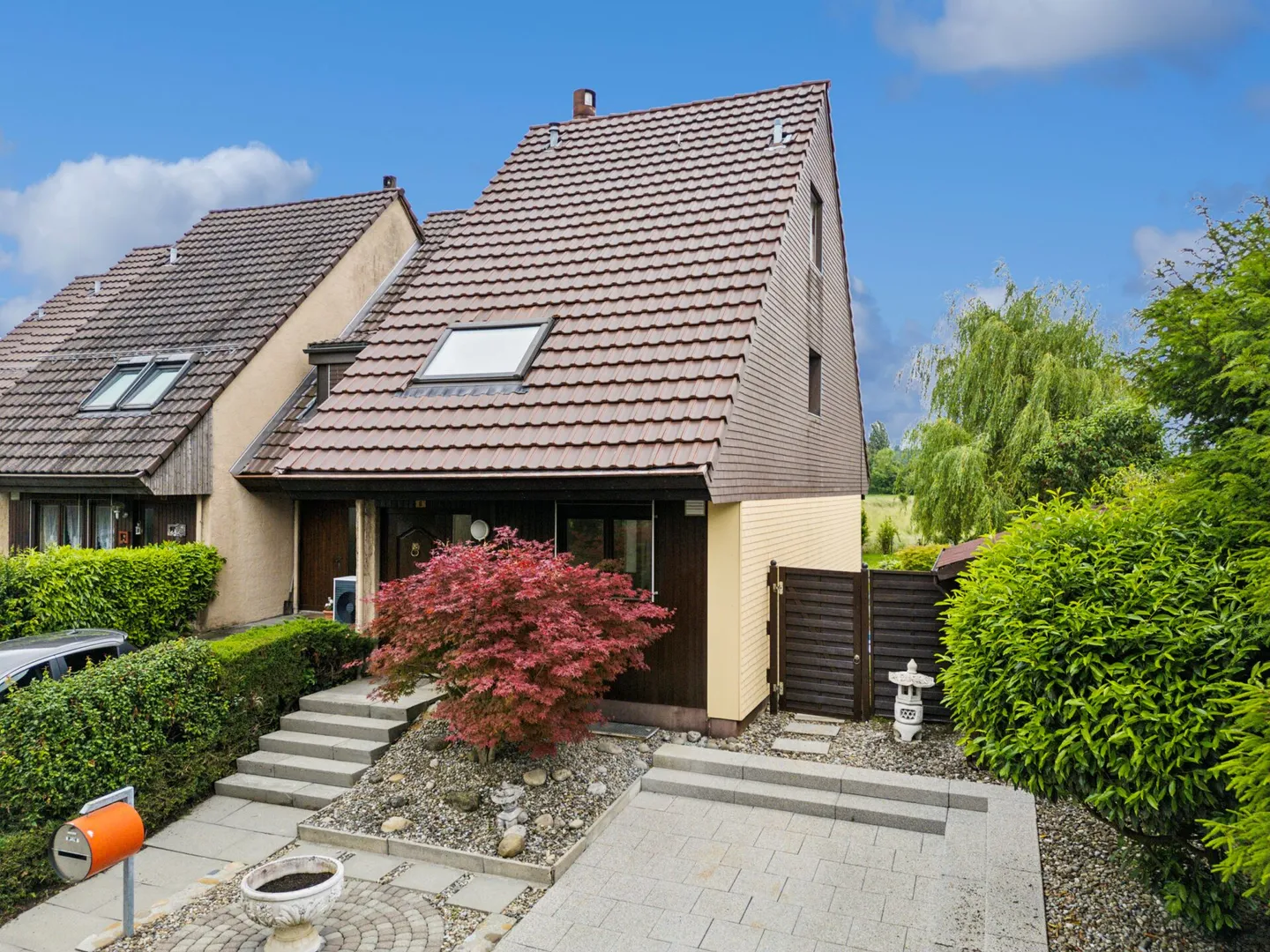 Well-maintained end-of-terrace house with many extras - Photo 12 of 13