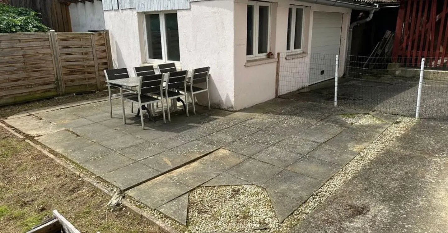Immeuble résidentiel avec 3 unités - Photo 2 sur 10