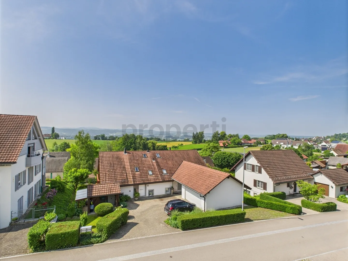 Charmant appartement en attique de 2,5 pièces avec vue dans la région à faible imposition de Warth-Weiningen TG - Photo 10 sur 12