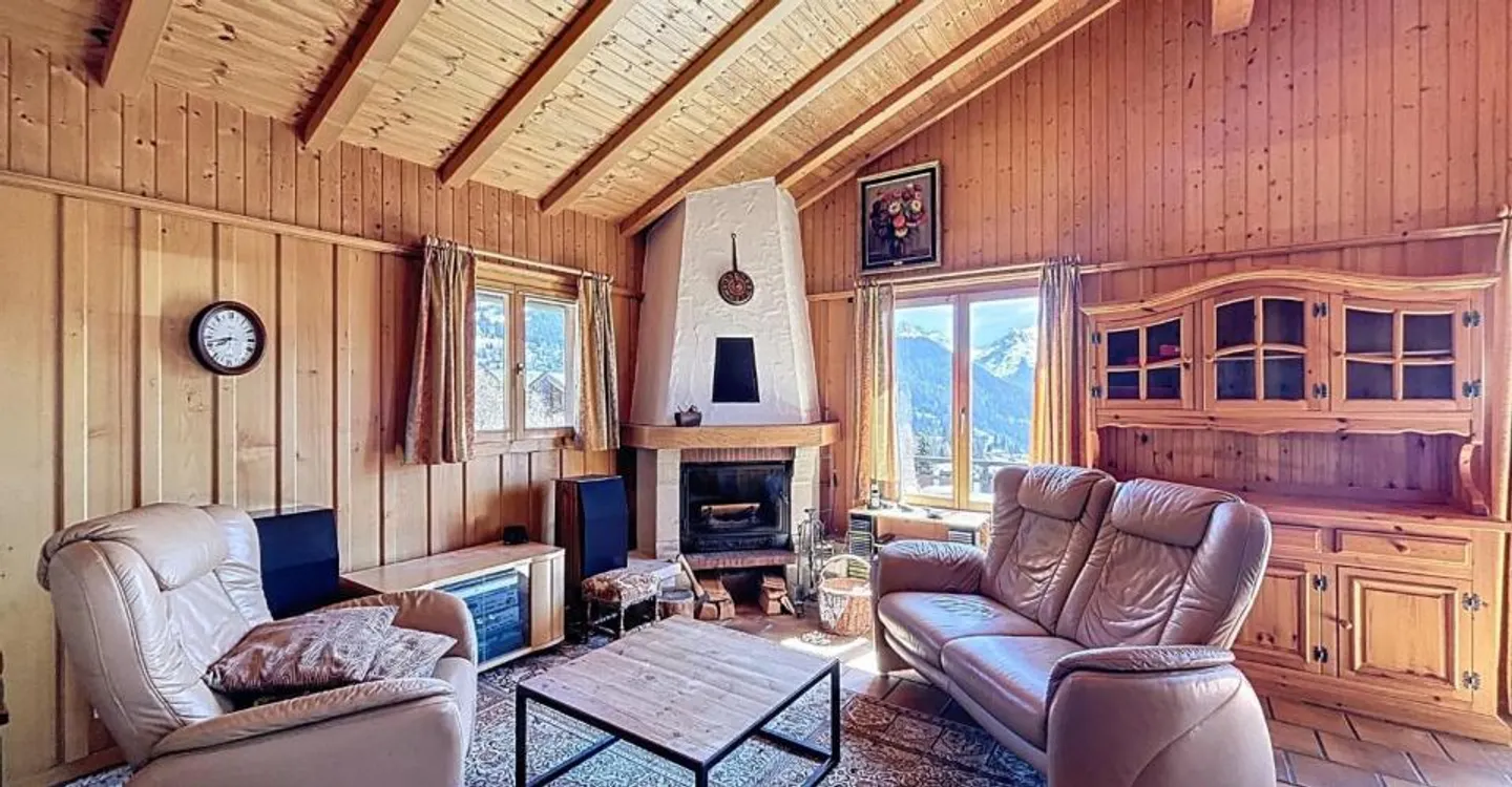 Chalet 5.5 rooms - Photo 2 of 13