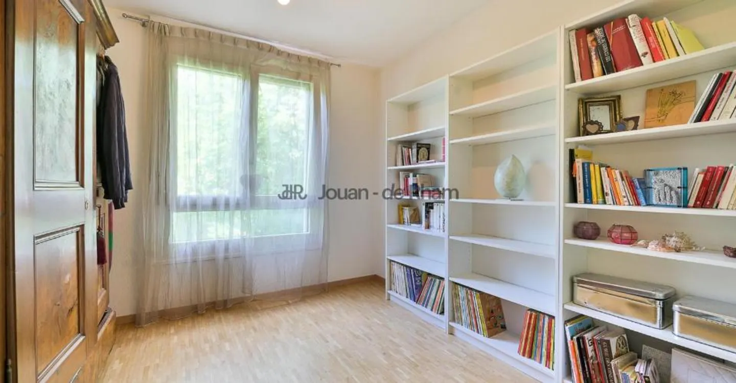 Versoix | Schönes Familienapartment in der Nähe von Verkehrsanbindungen - Foto 3 von 10