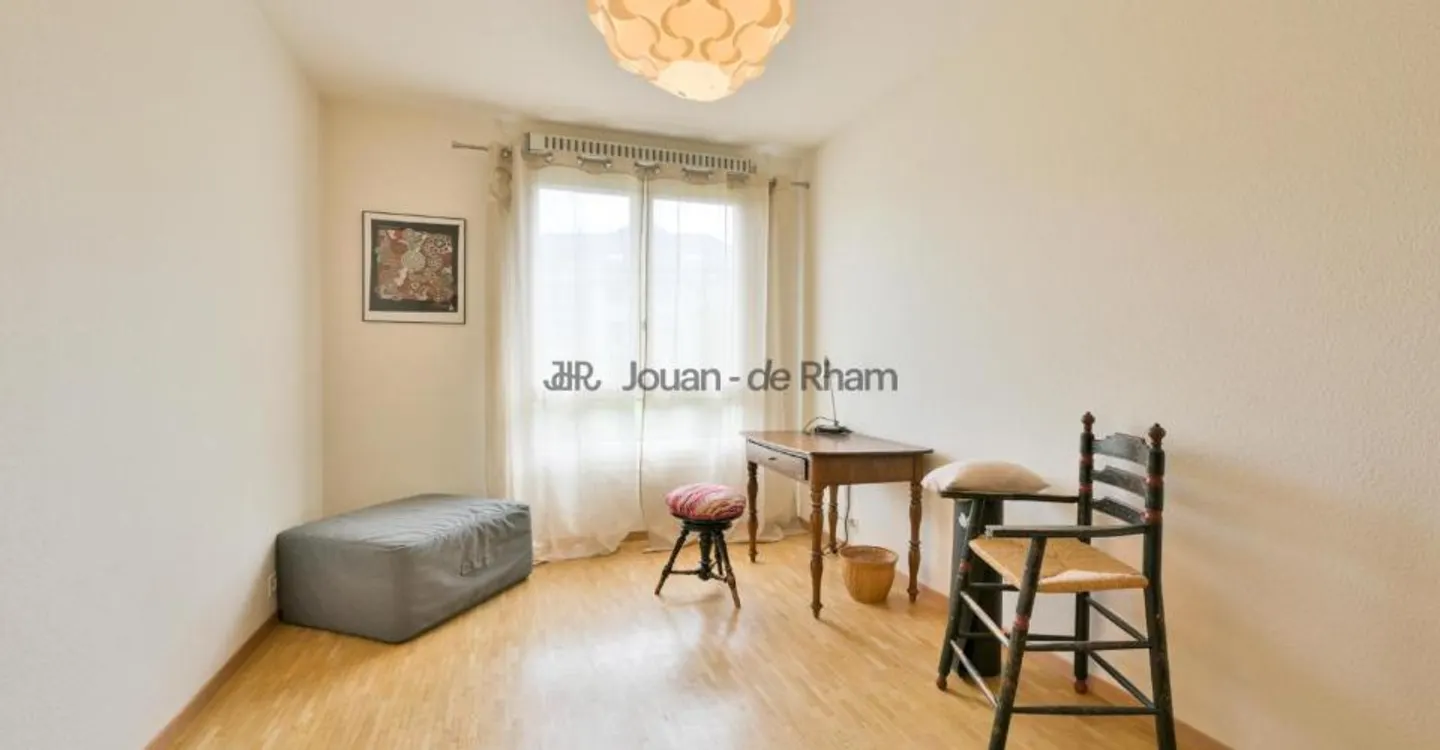 Versoix | Schönes Familienapartment in der Nähe von Verkehrsanbindungen - Foto 5 von 10