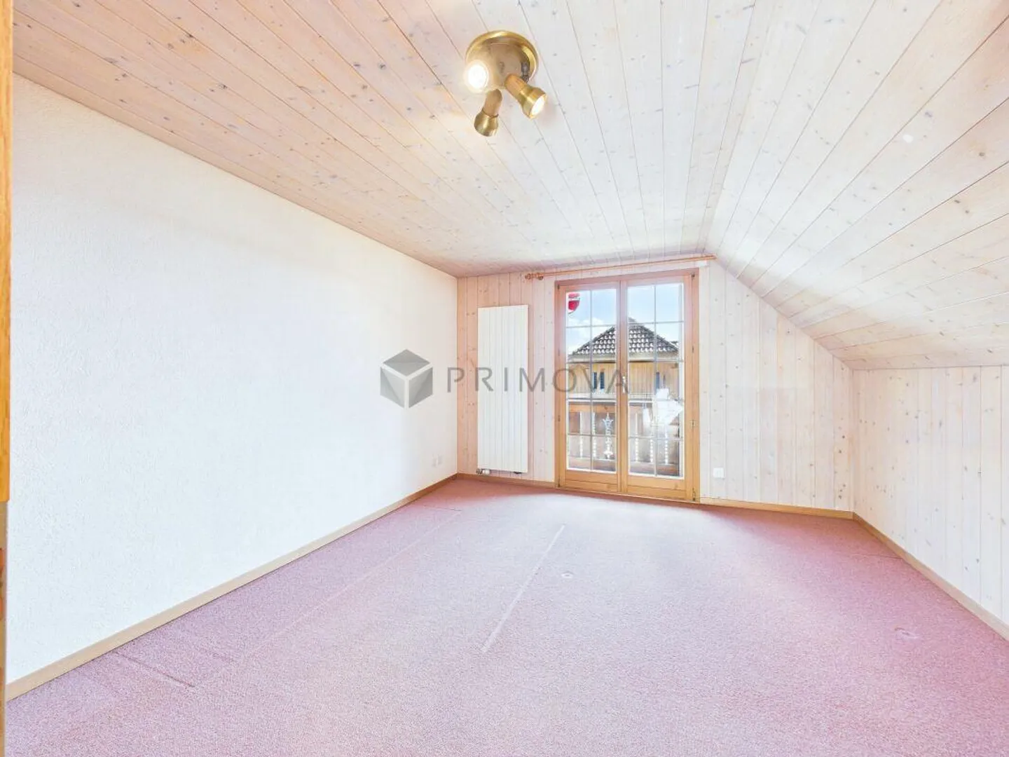 Charming Single-Family Home with a View and Potential - Photo 6 of 12