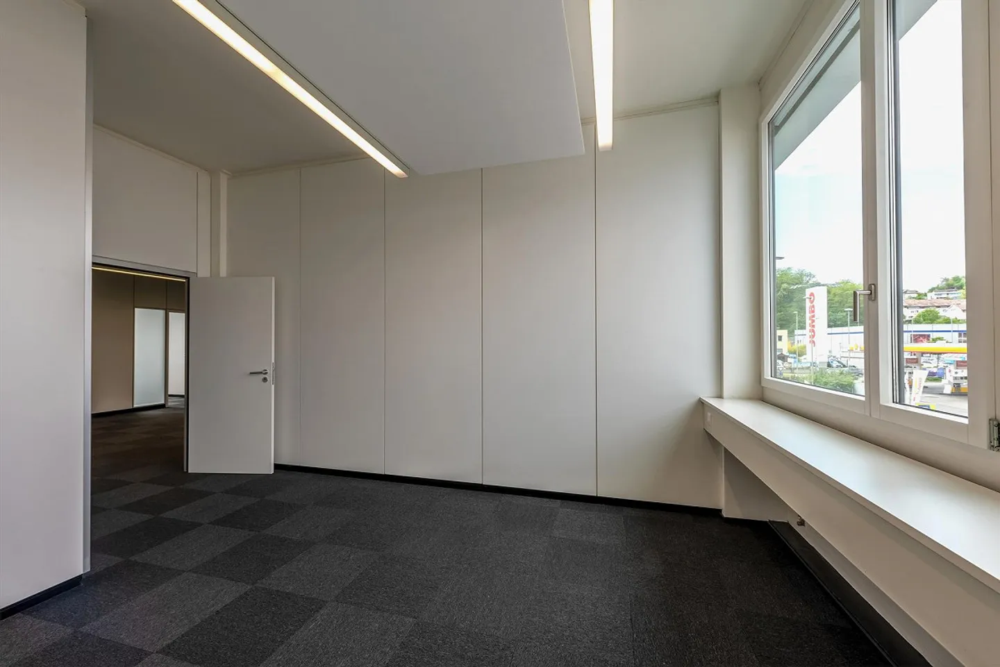 Small office in a good location? Ideal for start-ups & companies - Photo 4 of 10