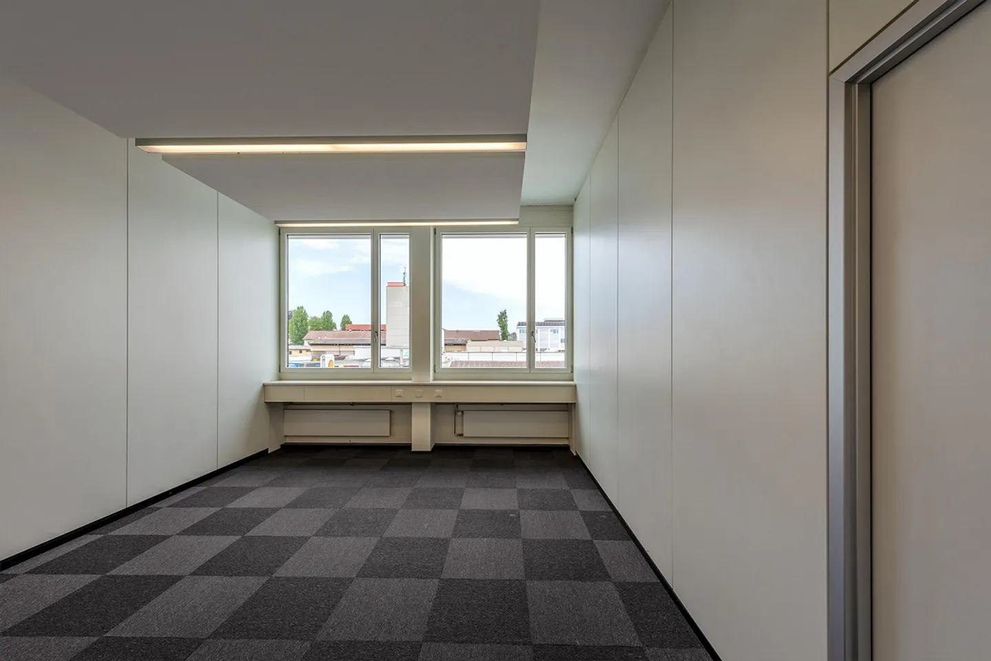 Small office in a good location? Ideal for start-ups & companies - Photo 5 of 10