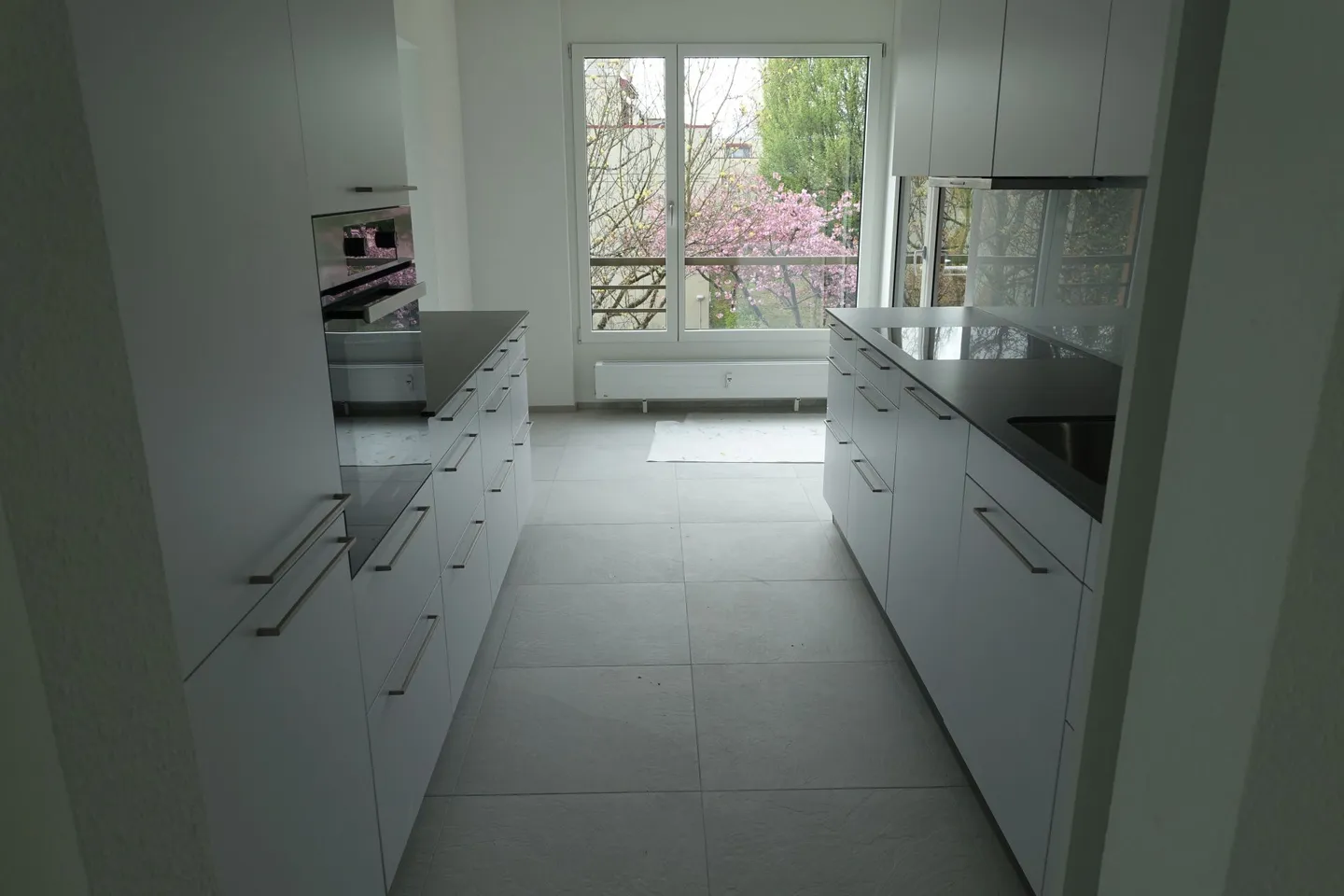 Large 4.5-room apartment in Reinach - Photo 3 of 7