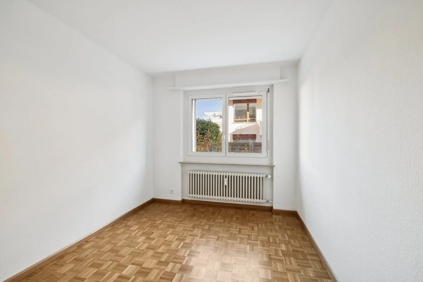 ** Newly renovated apartment ** - Photo 6 of 6