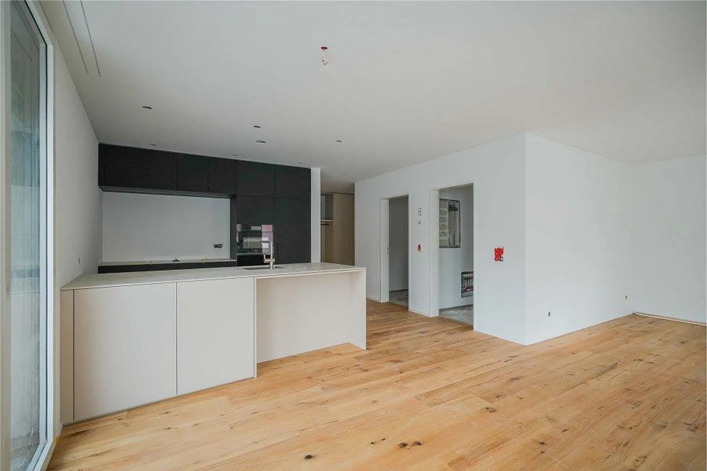 Exclusive living with high-quality architecture - 2.5-room garden apartment 78 m² - Photo 4 of 10