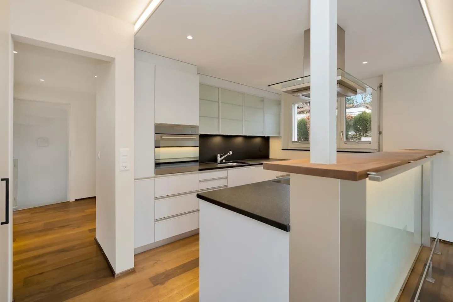 Detached family house with studio apartment in Münsingen – Alpine panorama included - Photo 4 of 30