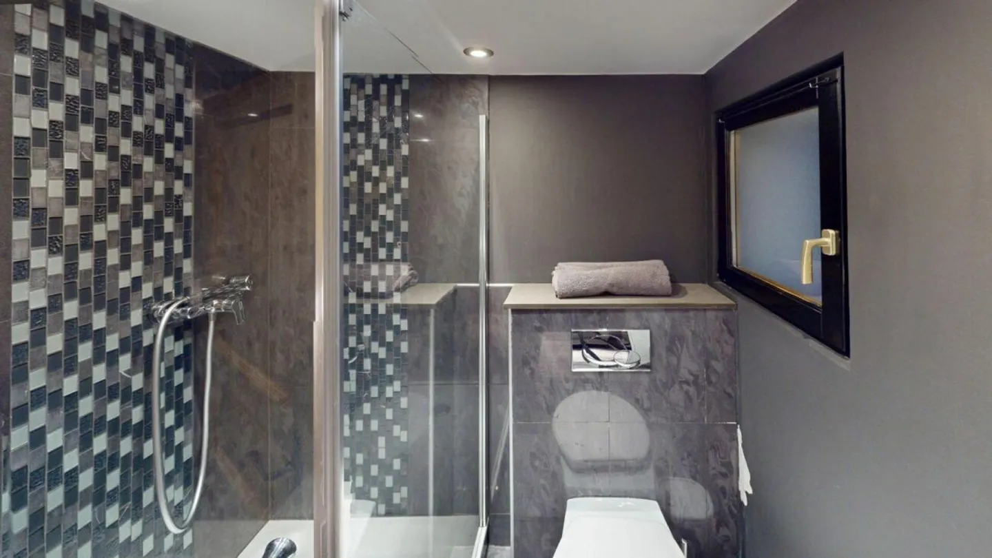 Charming Chalet with Stunning Views - Photo 10 of 13