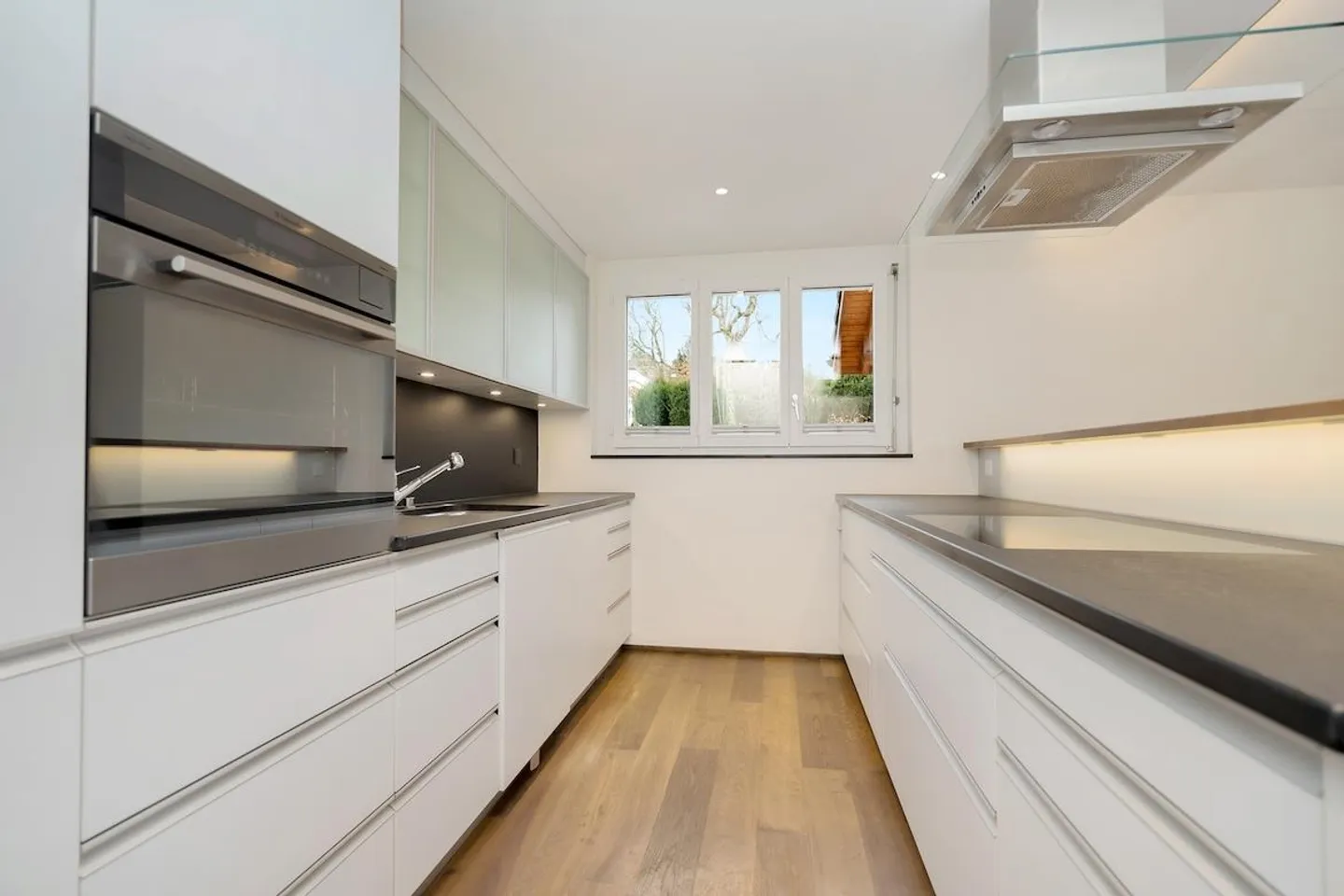 Detached family house with studio apartment in Münsingen – Alpine panorama included - Photo 5 of 30