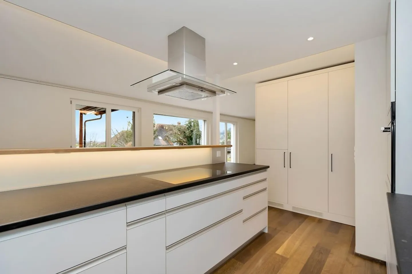 Detached family house with studio apartment in Münsingen – Alpine panorama included - Photo 8 of 30