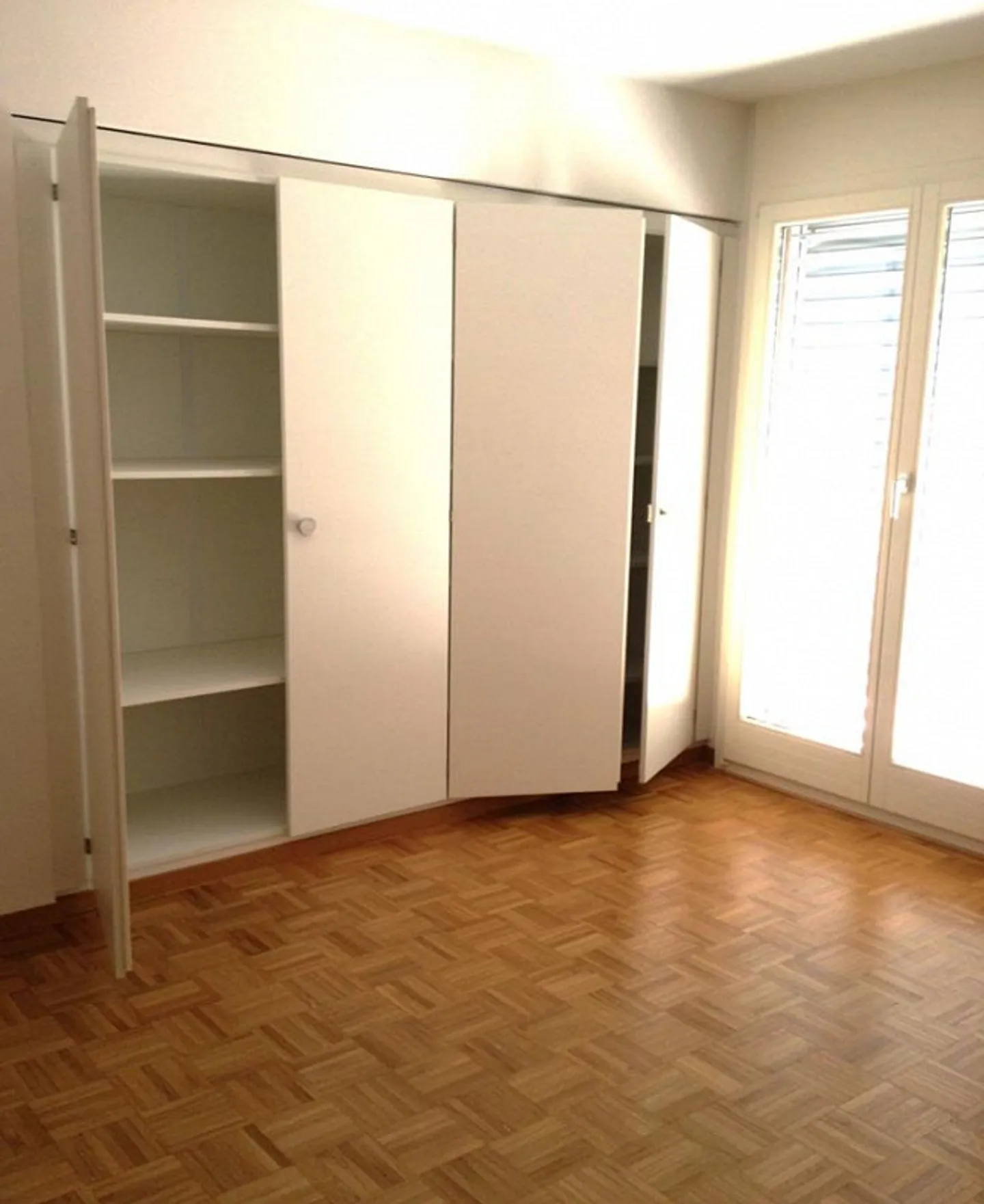 Appartamento di 3.5 locali, giardino e cantina collegata internamente - Foto 4 di 11