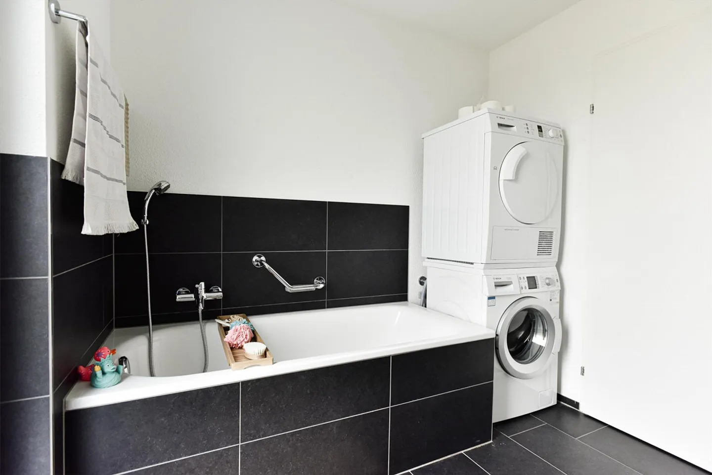 Beautiful and modern apartment near Lake Pfäffiker - Photo 6 of 9