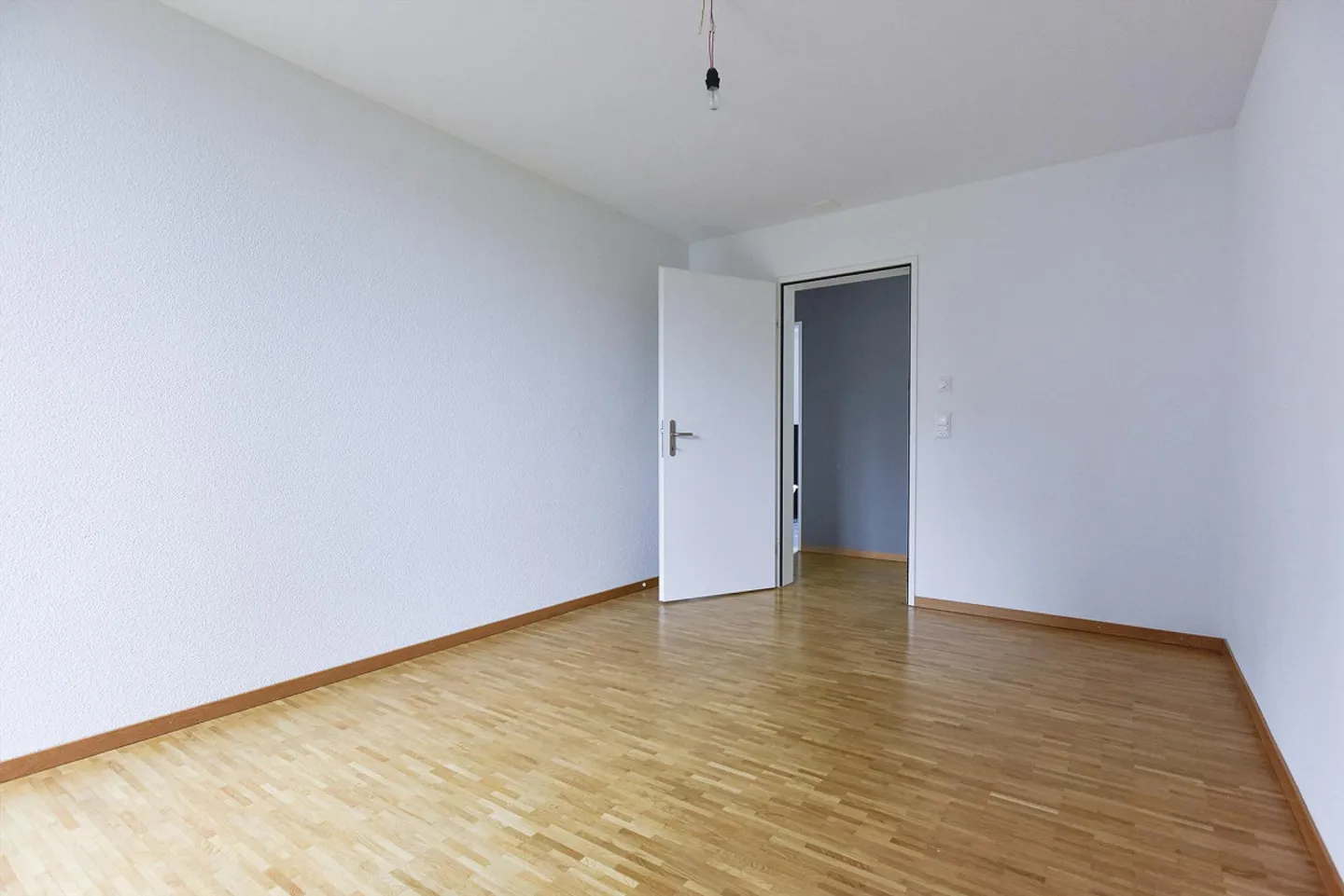 Beautiful and modern apartment near Lake Pfäffiker - Photo 7 of 9