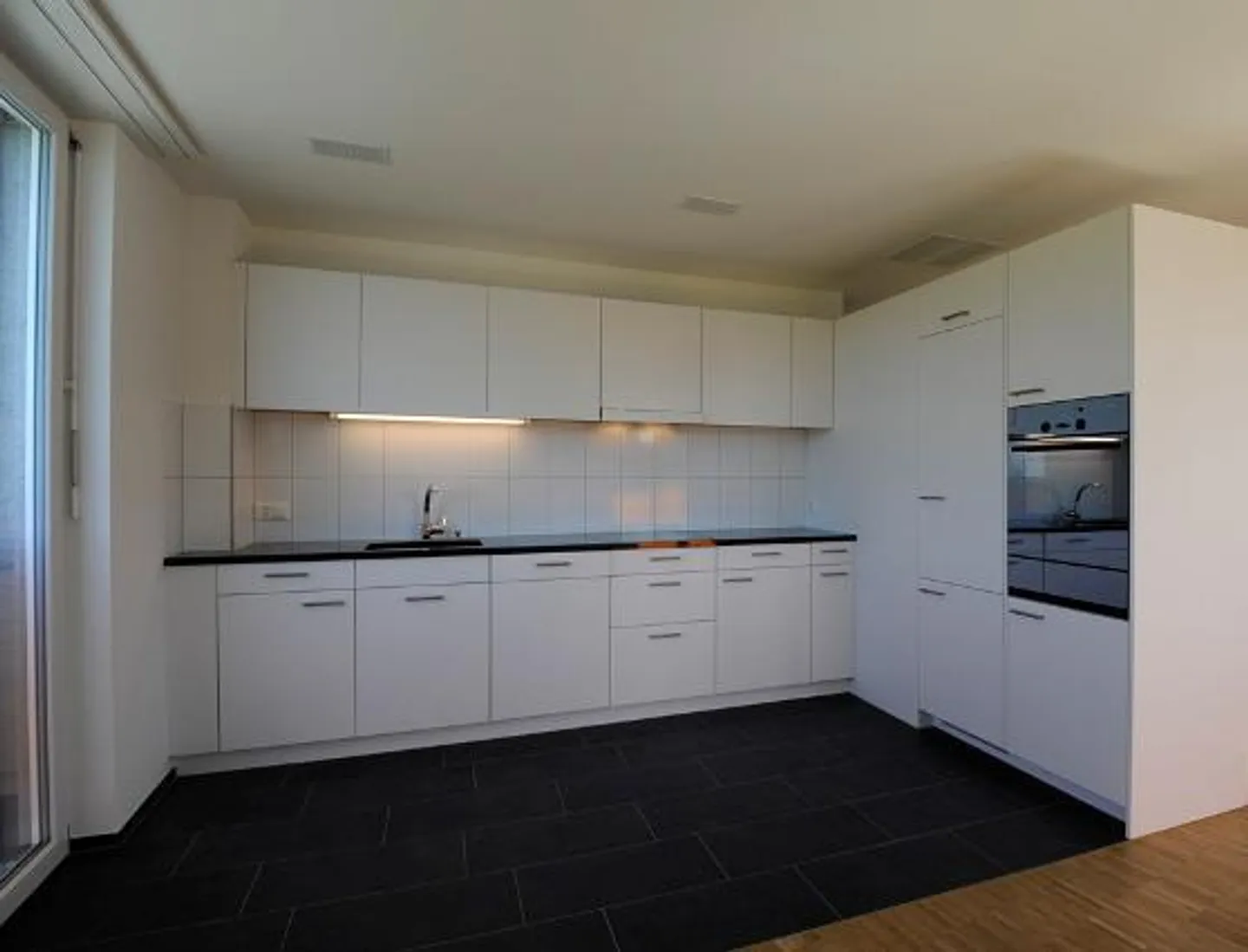 Beautiful and modern apartment near Lake Pfäffiker - Photo 4 of 9