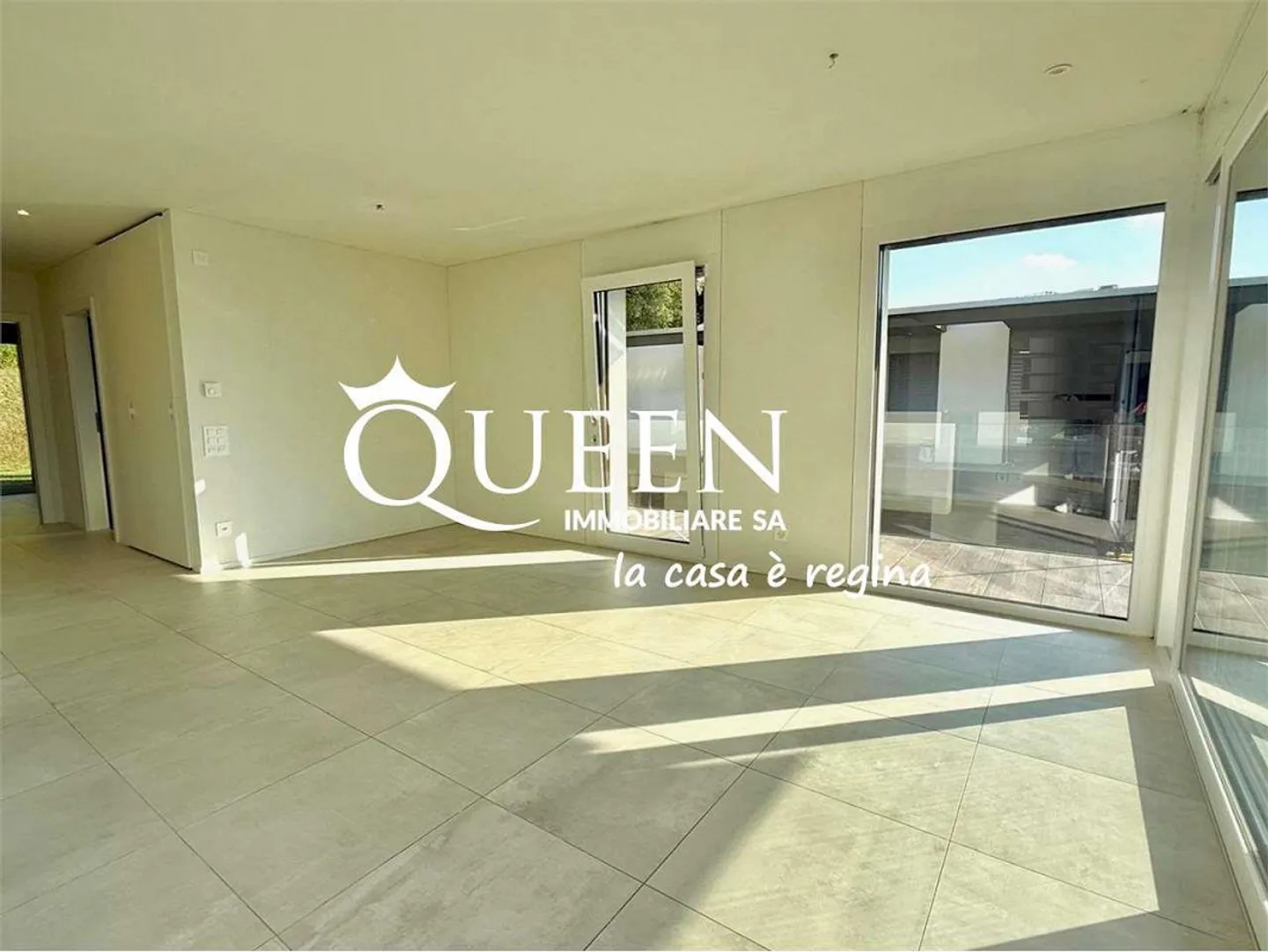 Rovio: 2.5 room penthouse, 85 sqm, terrace, garden, lake view - Photo 7 of 13