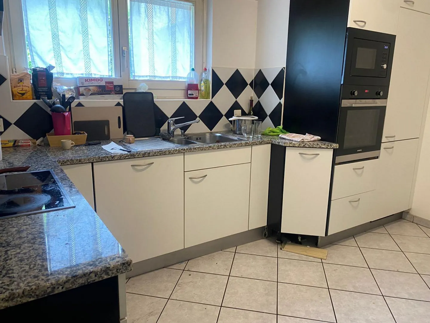 2-family house with 6 1/2 and 2 1/2 room apartments - Photo 6 of 17