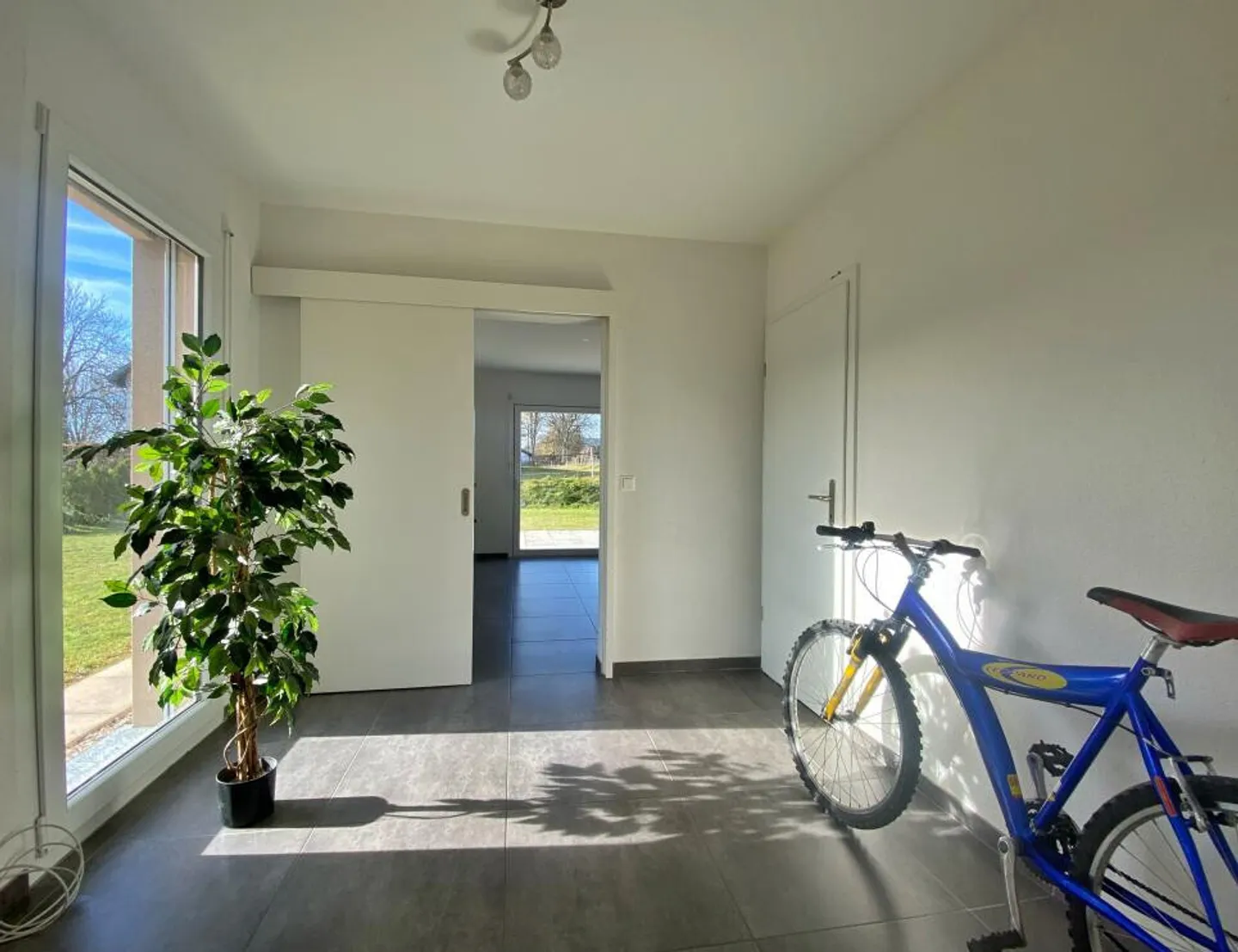 Maison d'architecte au cœur de la nature - Photo 9 sur 13