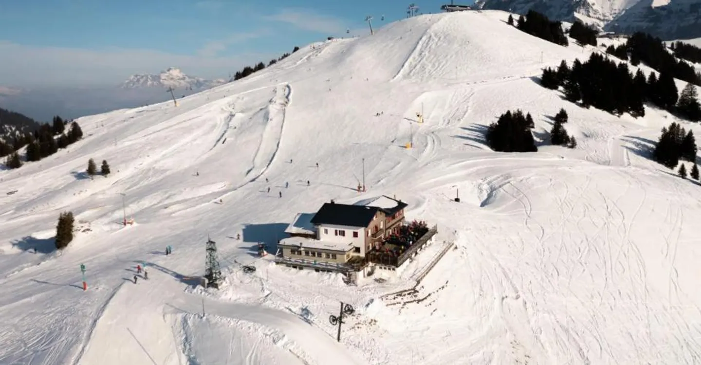 Ski-in/out guesthouse restaurant in Champéry Planachaux - Photo 4 of 5