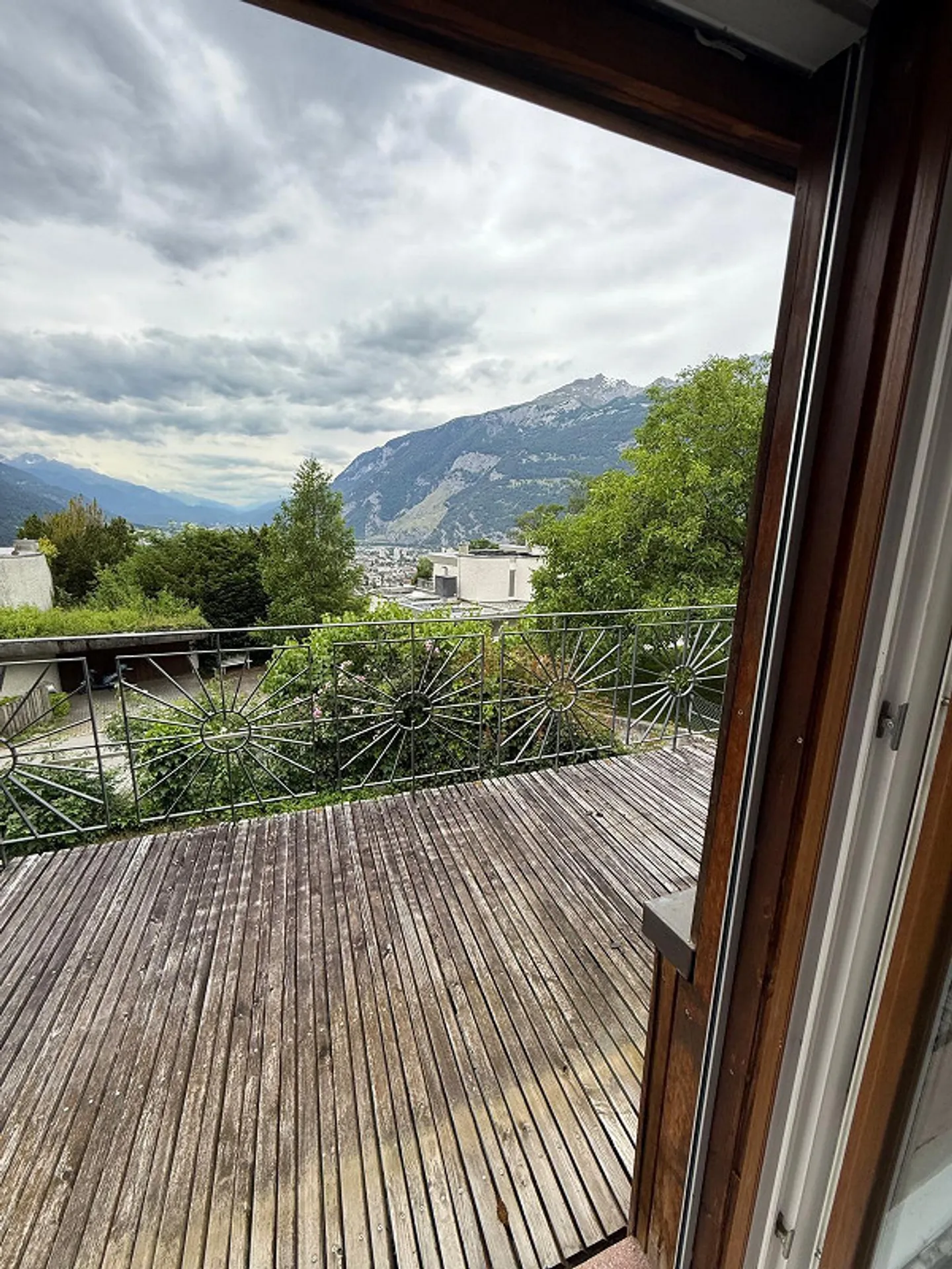 Helle 1.5-Zimmerwohnung mit Aussicht - Foto 2 von 7