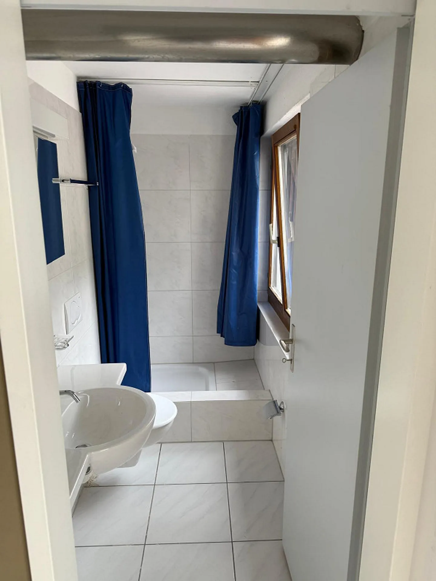 Helle 1.5-Zimmerwohnung mit Aussicht - Foto 7 von 7