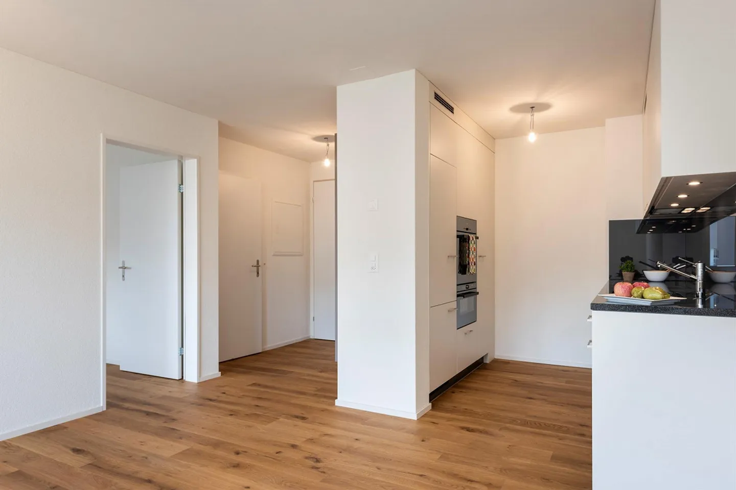 Top Single Apartment - Photo 4 of 5