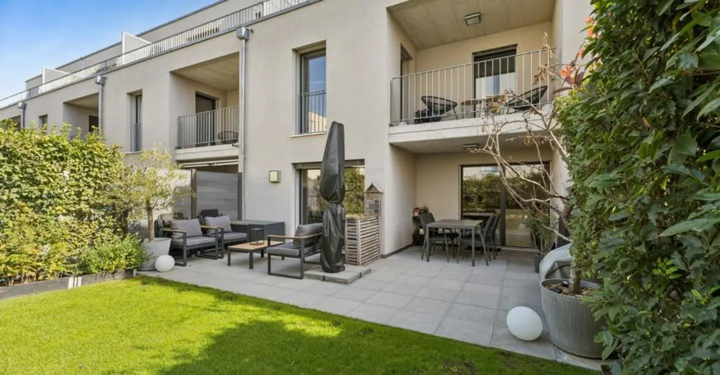Townhouse contemporanea di 6,5 stanze a Sugiez - Foto 1 di 12