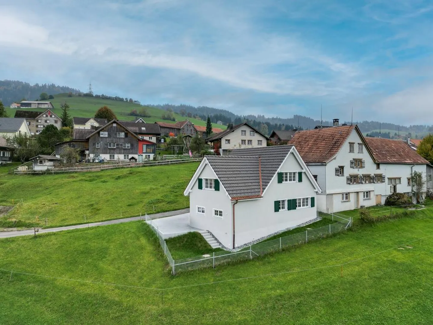 Nuova costruzione moderna nel mezzo del paesaggio collinare di Appenzell - Foto 5 di 15