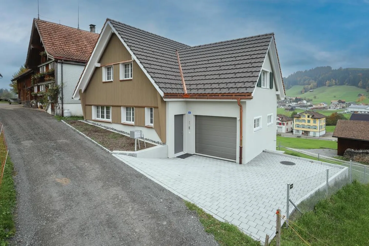 Nuova costruzione moderna nel mezzo del paesaggio collinare di Appenzell - Foto 12 di 15