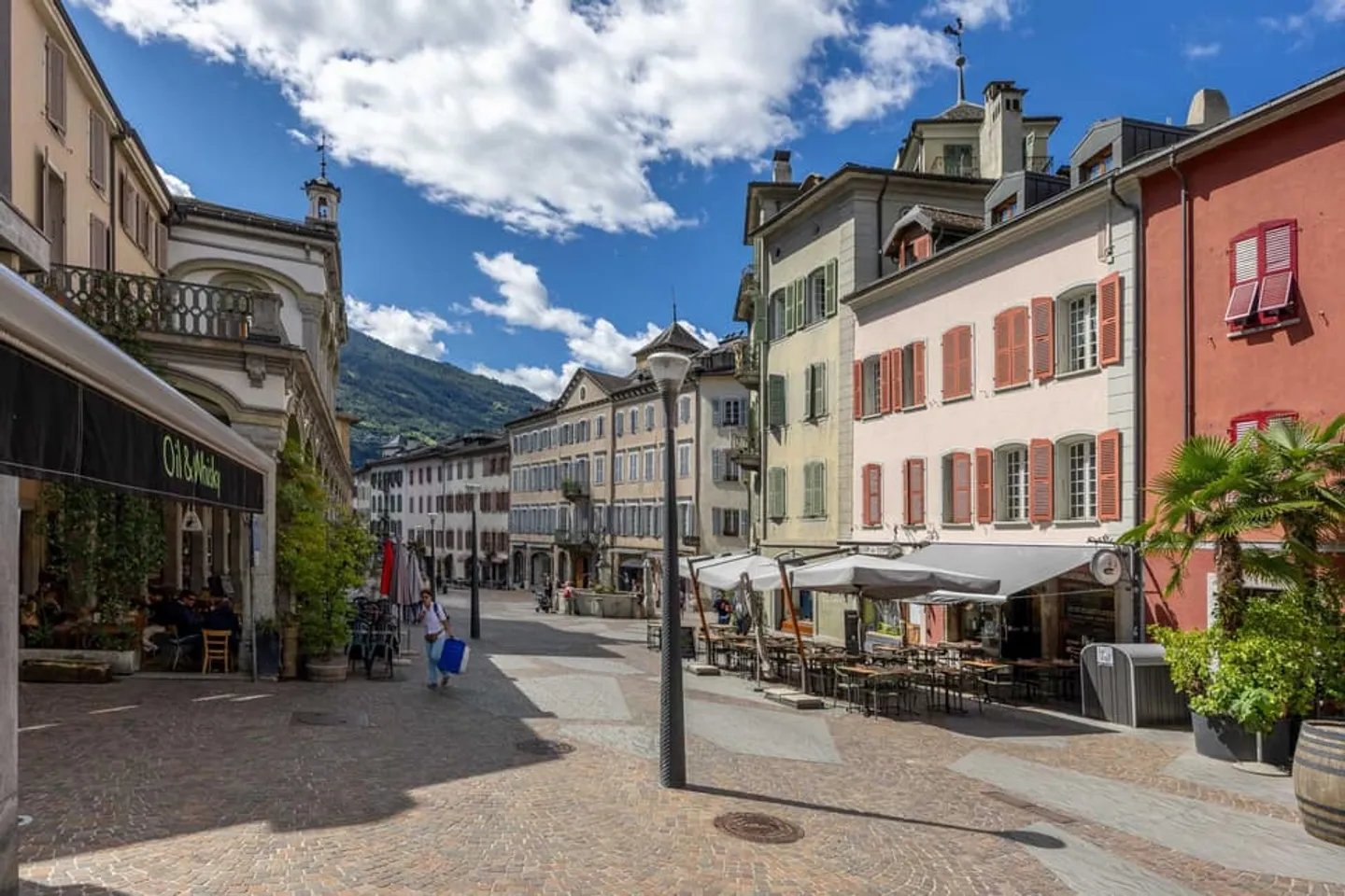 Ristorante rinomato nel cuore della città vecchia - vendita con i muri - Foto 5 di 8