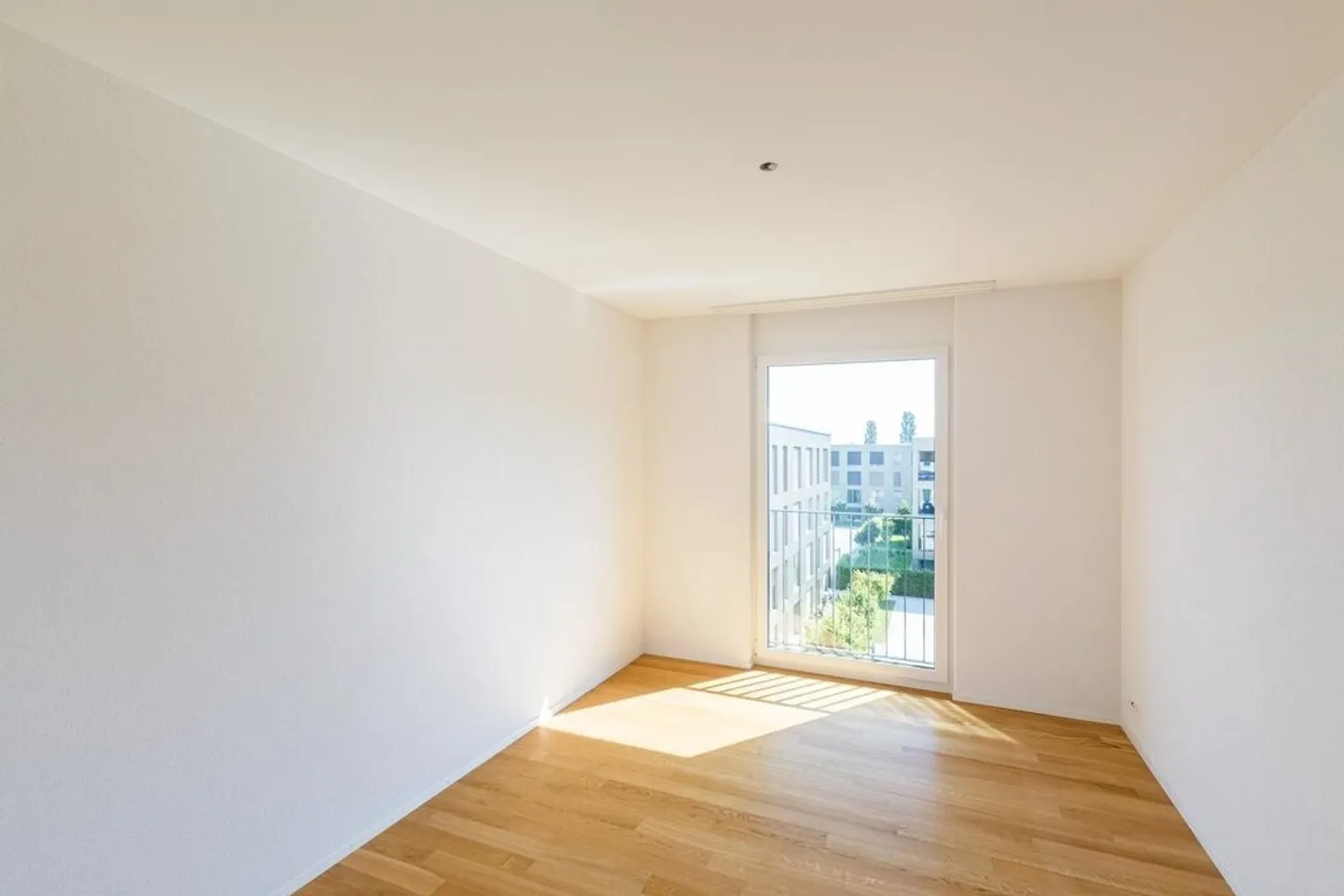 3.5 Room Apartment - Photo 4 of 9