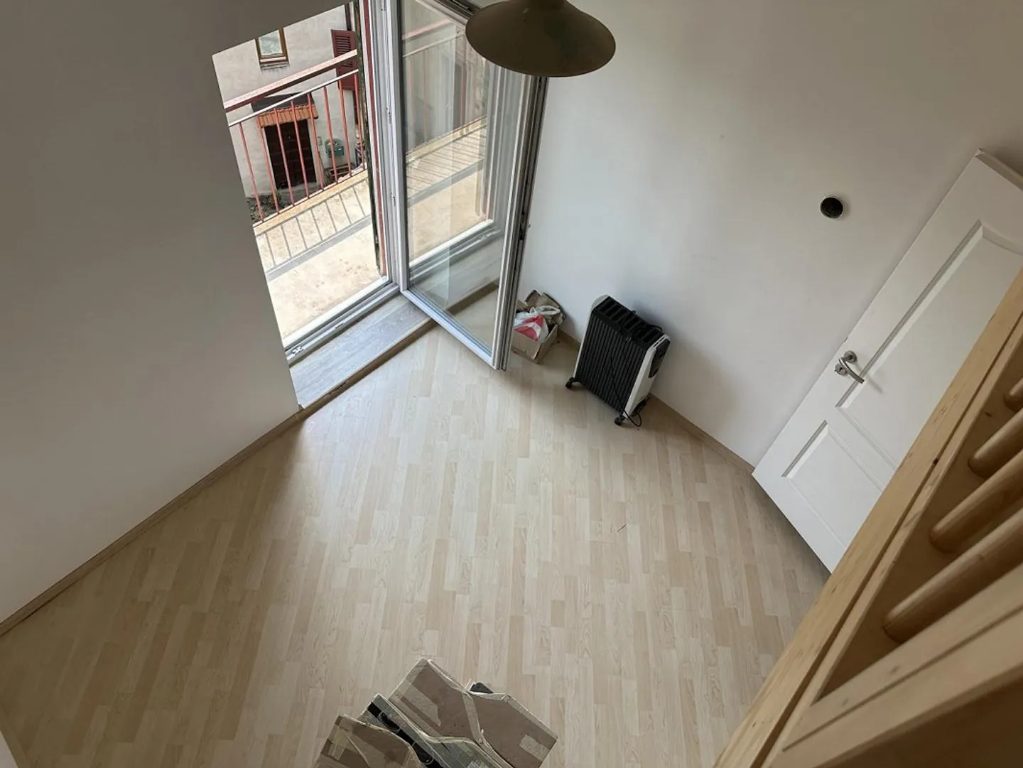 Casa di villaggio 3 1/2 locali con piccolo spazio esterno in posizione molto tranquilla e soleggiata - Foto 8 di 20