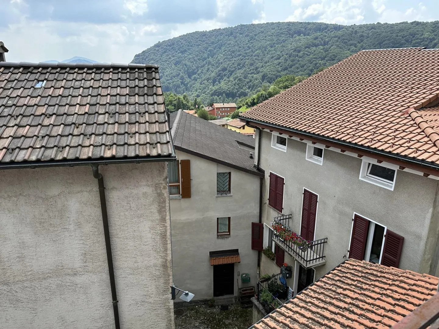 Casa di villaggio 3 1/2 locali con piccolo spazio esterno in posizione molto tranquilla e soleggiata - Foto 15 di 20
