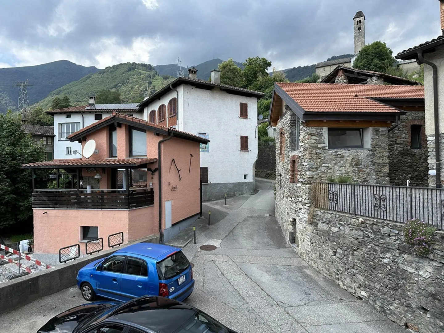 Casa di villaggio 3 1/2 locali con piccolo spazio esterno in posizione molto tranquilla e soleggiata - Foto 17 di 20