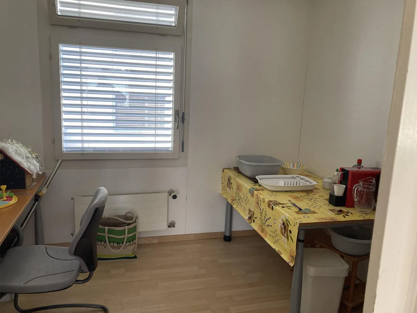 Office or therapy room - Photo 3 of 5