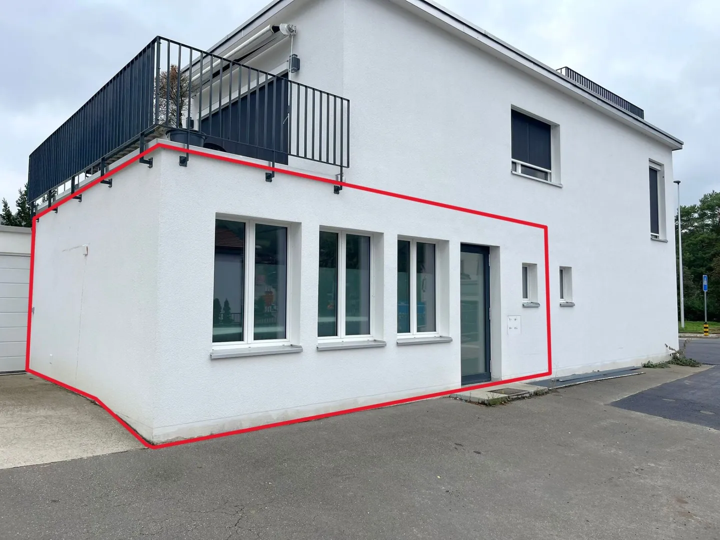 Zentrale Bürofläche mit optimaler Erreichbarkeit! - Foto 1 von 5