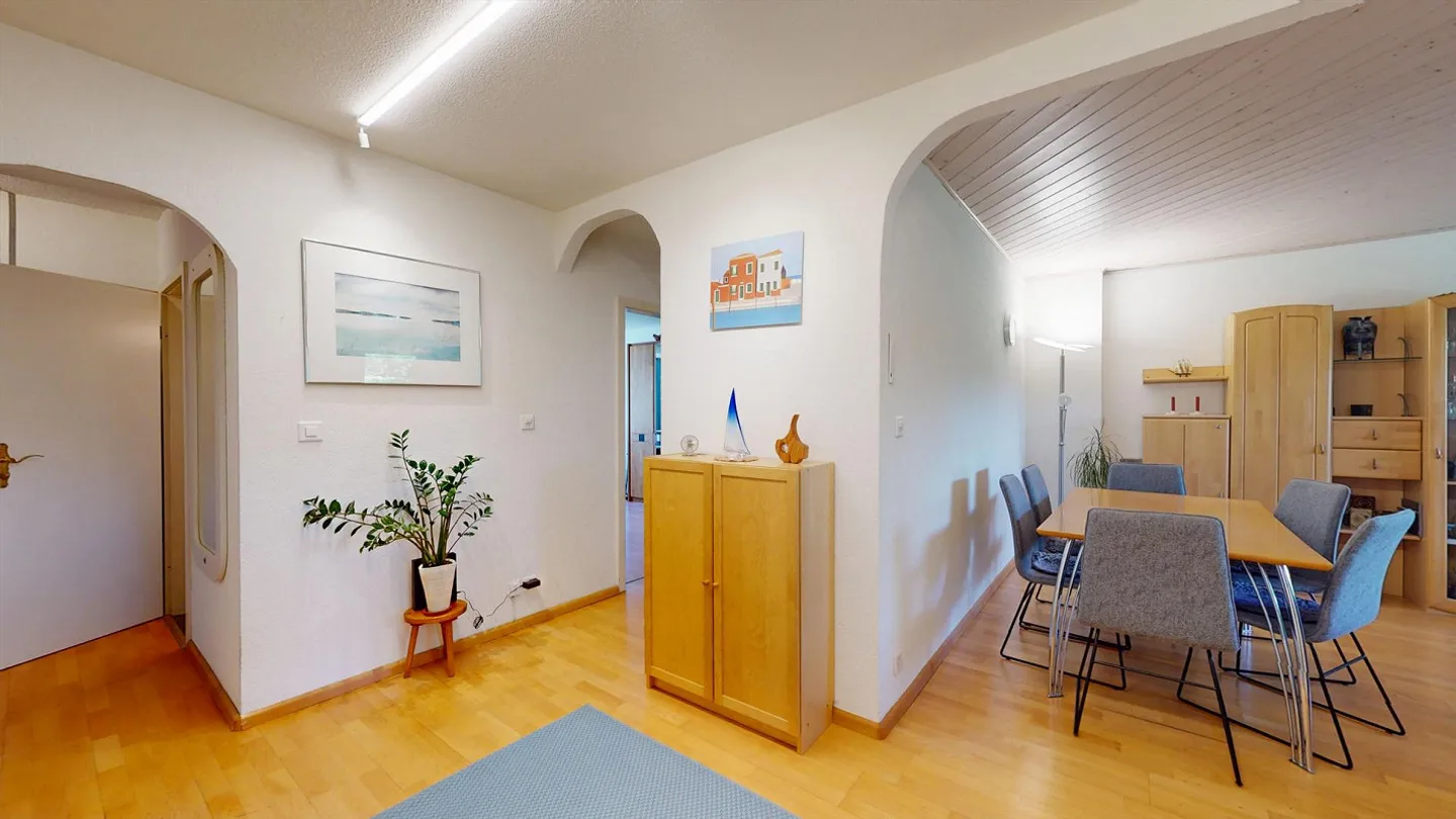 Geräumige Familienwohnung mit Balkon - Foto 3 von 13