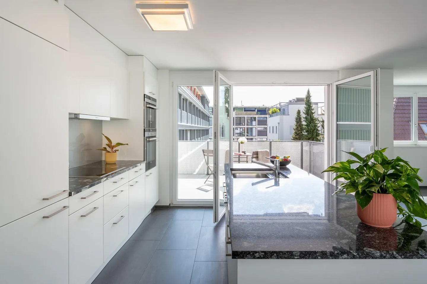 Penthouse, central - quiet - comfortable - Photo 5 of 13