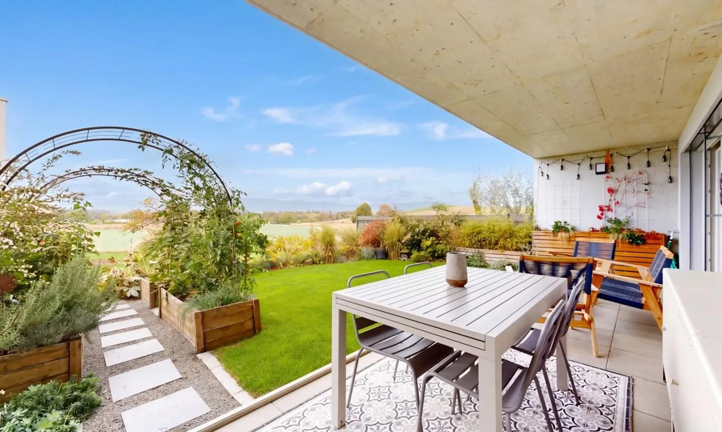 Appartement moderne avec jardin - Photo 1 sur 11