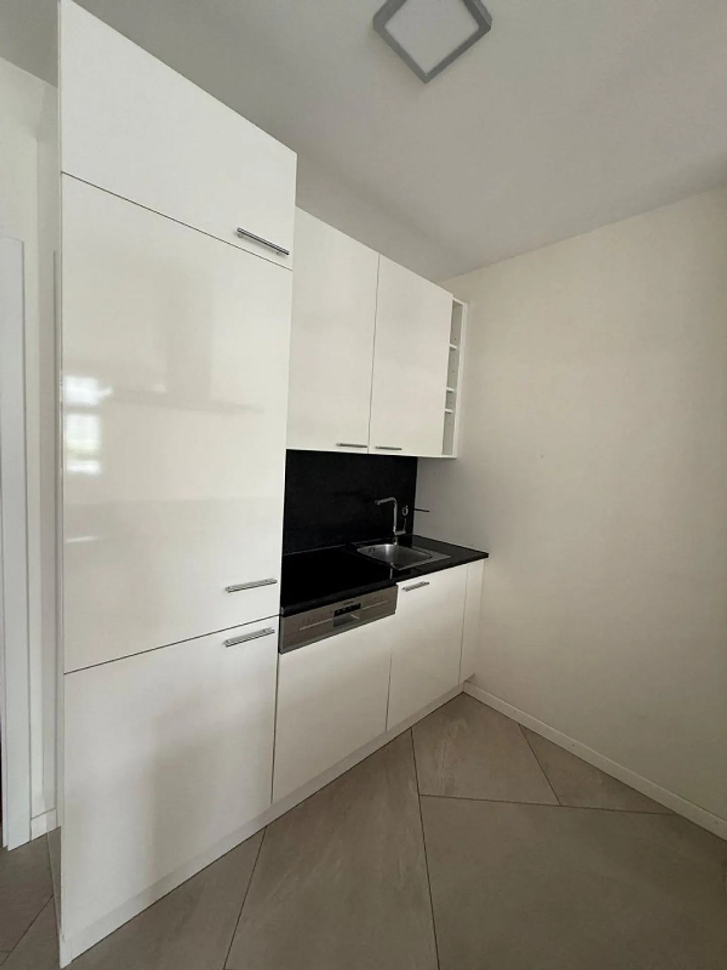 Helle 3.5 Zimmerwohnung - Foto 3 von 9