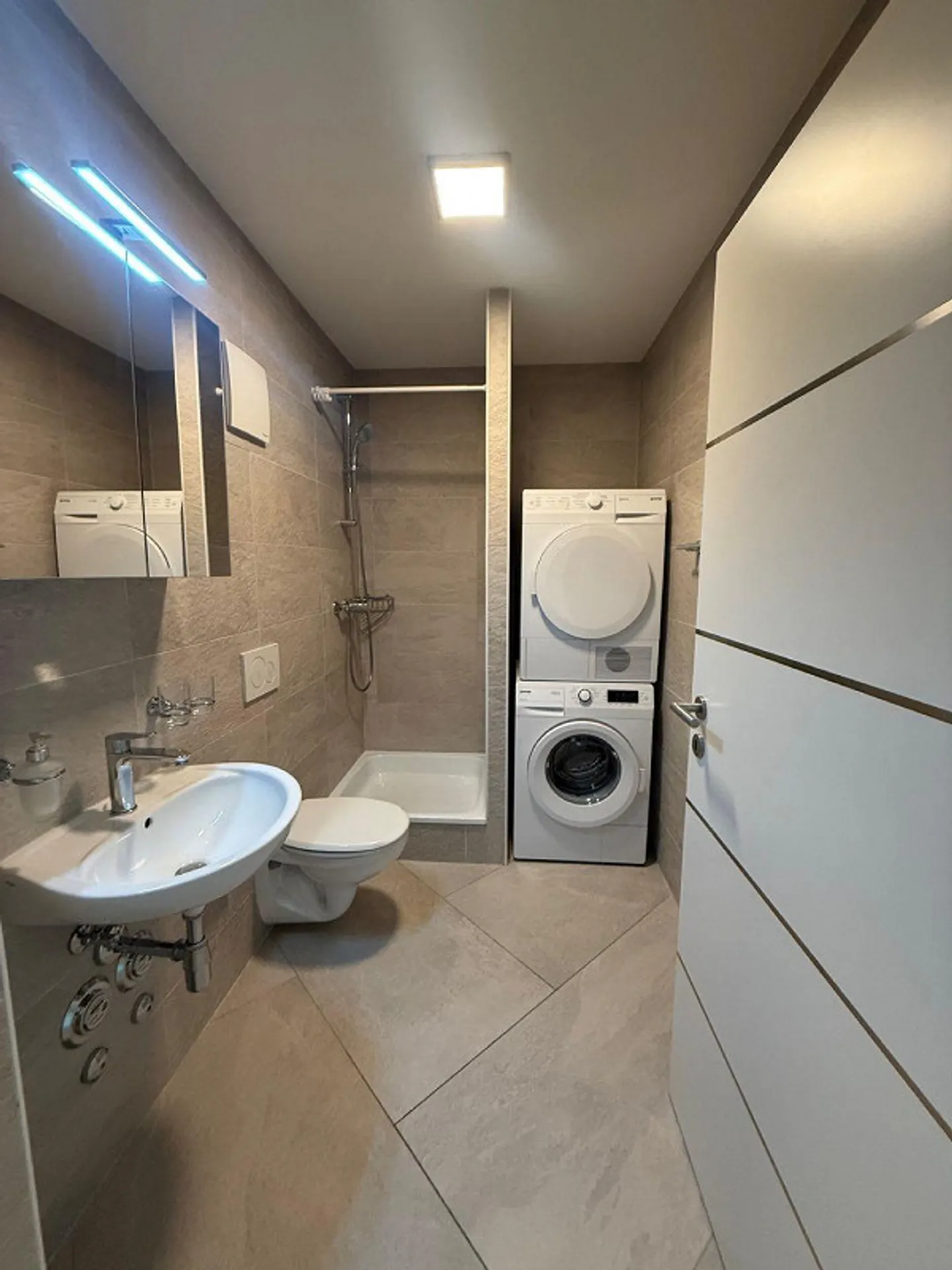 Helle 3.5 Zimmerwohnung - Foto 8 von 9